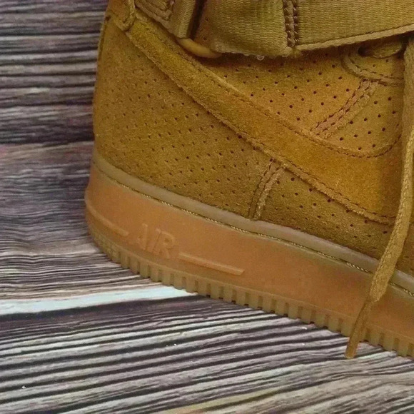 Women's Nike Tan Sneaker Air Force 1 Women 8.5 - Picture 3 of 8